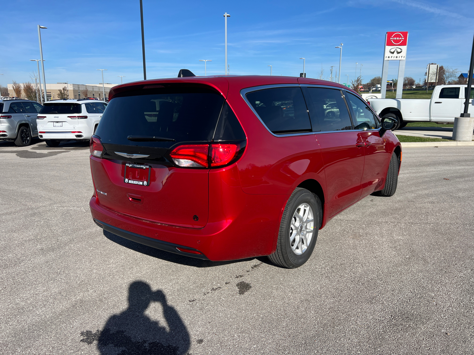 2025 Chrysler Voyager LX 9