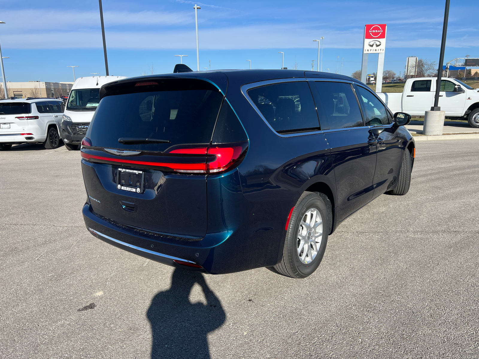 2025 Chrysler Pacifica Select 9