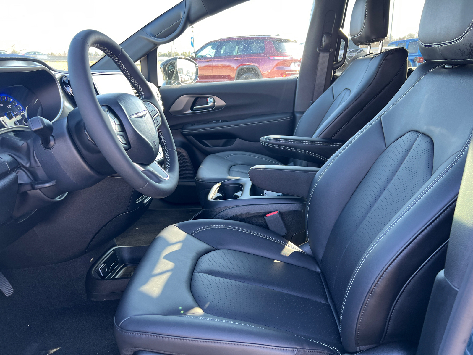 2025 Chrysler Pacifica Select 23