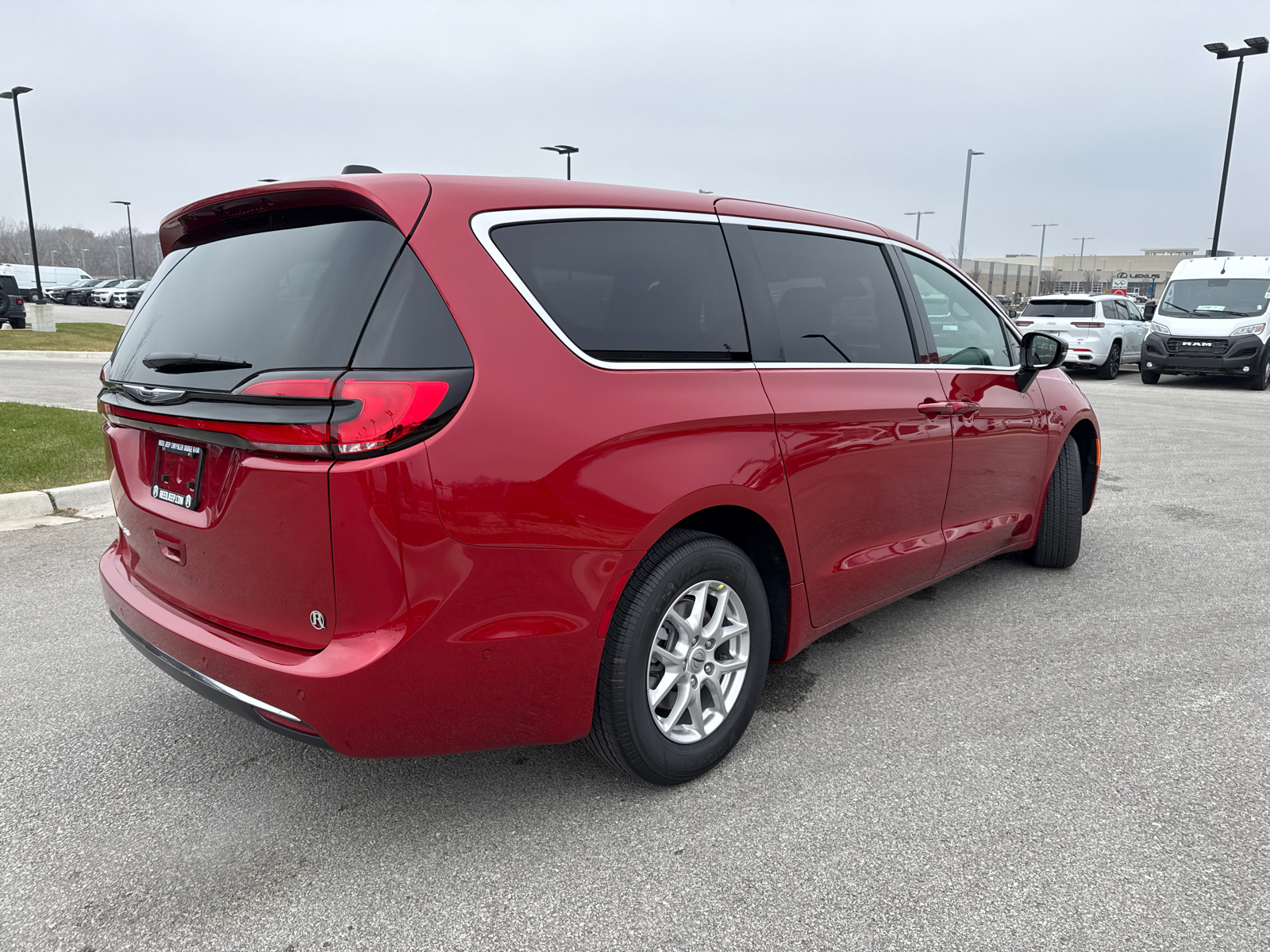 2025 Chrysler Pacifica Select 9