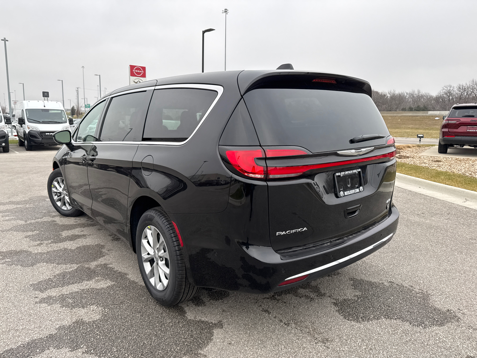 2025 Chrysler Pacifica Select 7