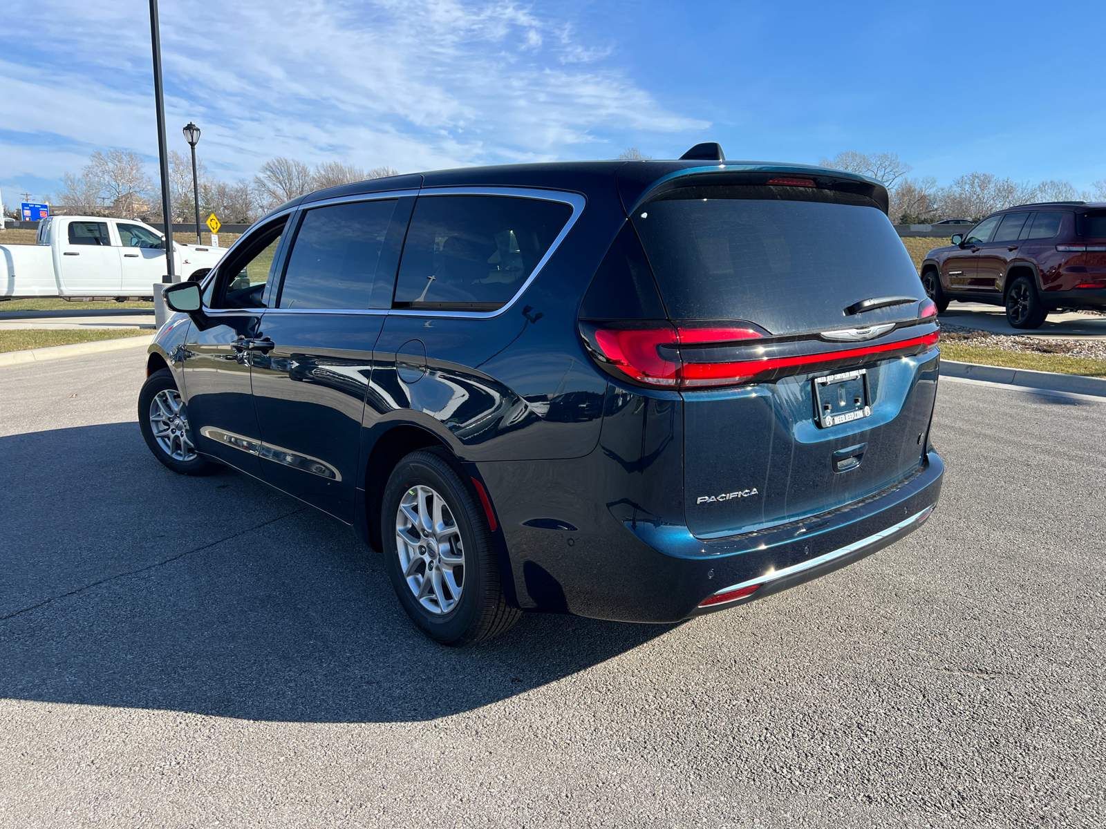 2025 Chrysler Pacifica Select 7