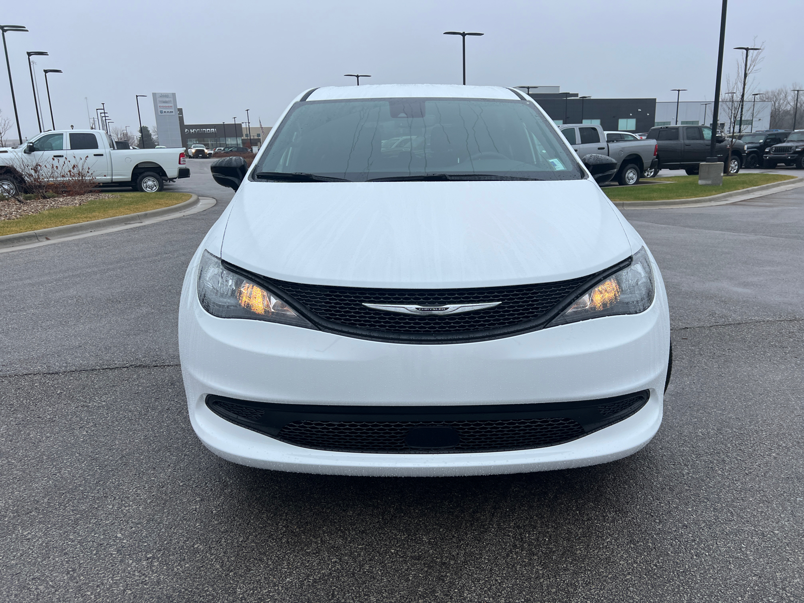 2025 Chrysler Voyager LX 3