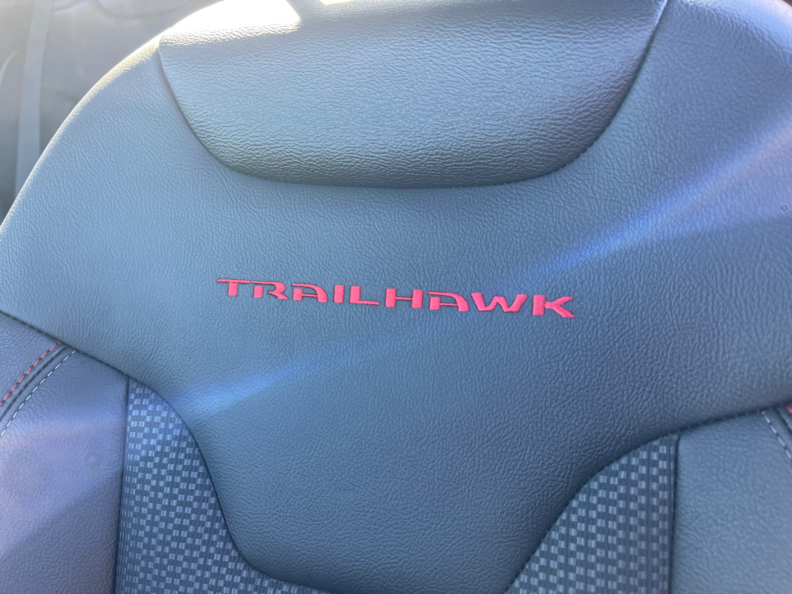 2024 Jeep Compass Trailhawk 35