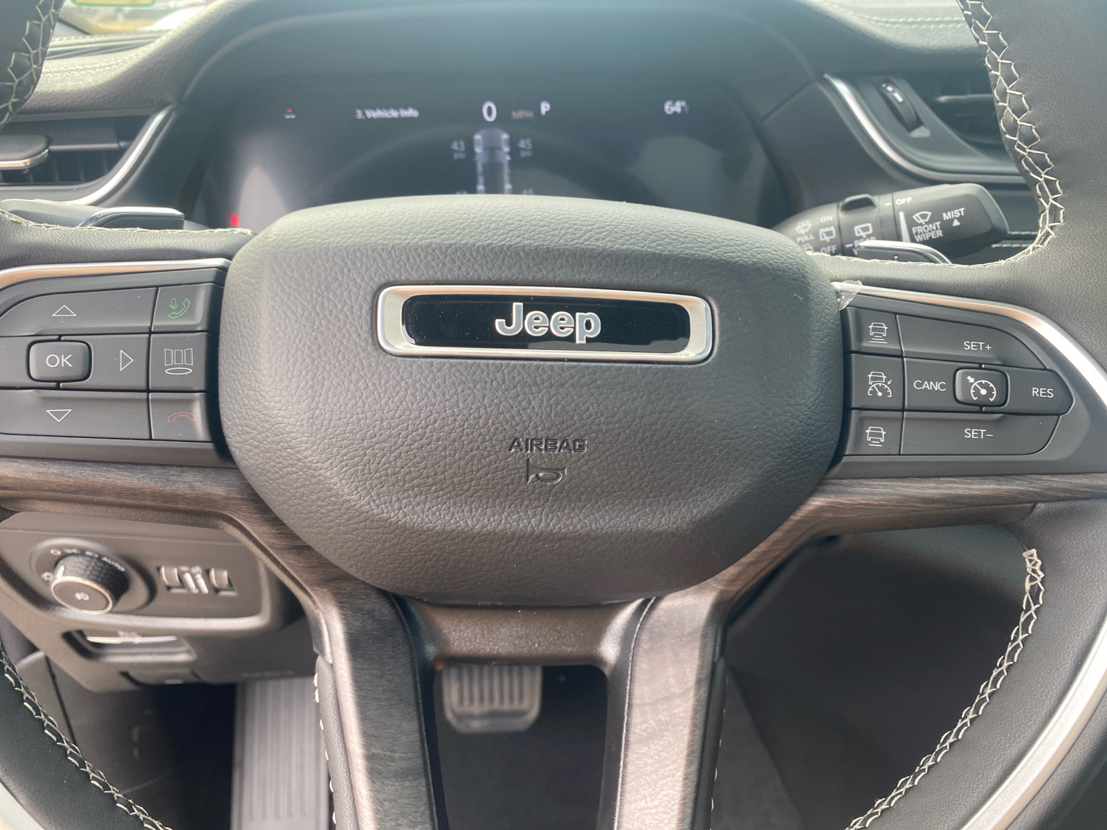 2024 Jeep Grand Cherokee Limited 24