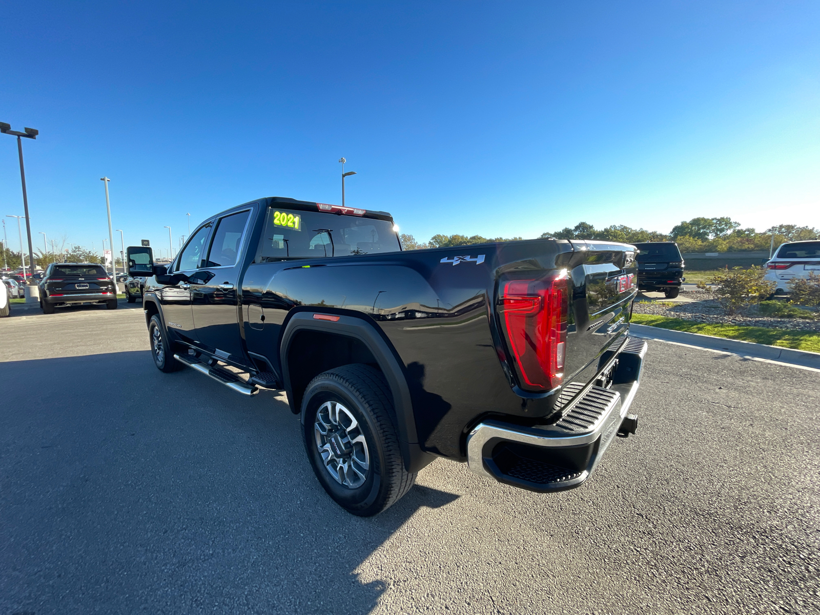 2021 GMC Sierra 2500HD SLT 4WD Crew Cab 159 7