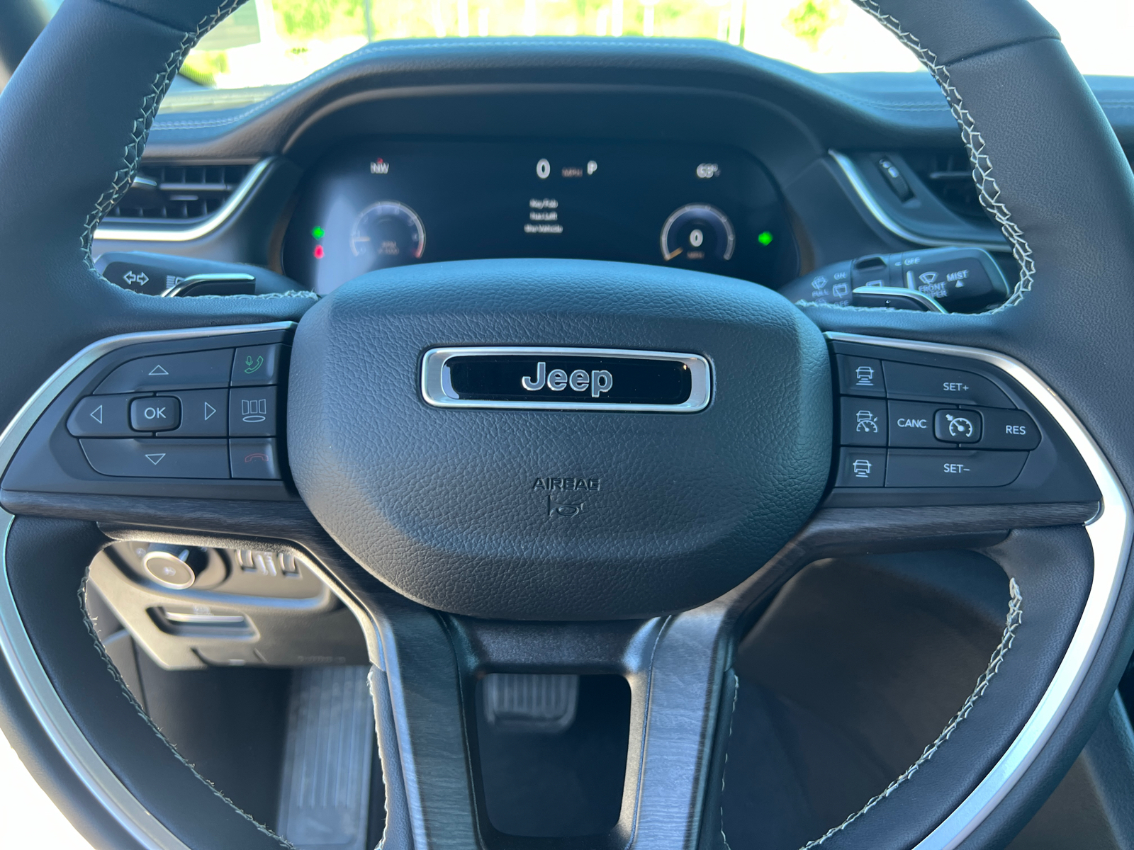 2024 Jeep Grand Cherokee L Limited 24