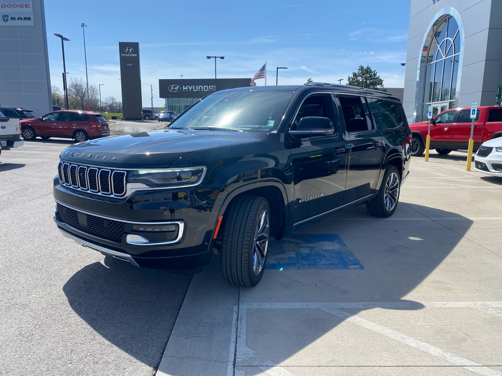 2024 Jeep Wagoneer L Series III 4