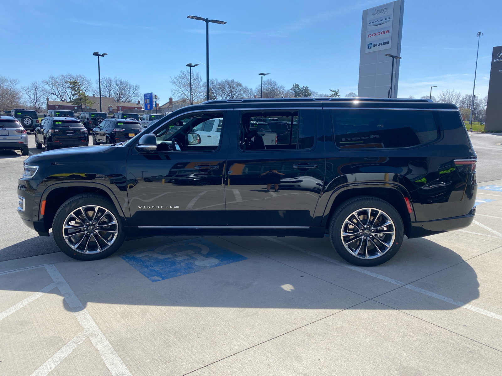 2024 Jeep Wagoneer L Series III 5