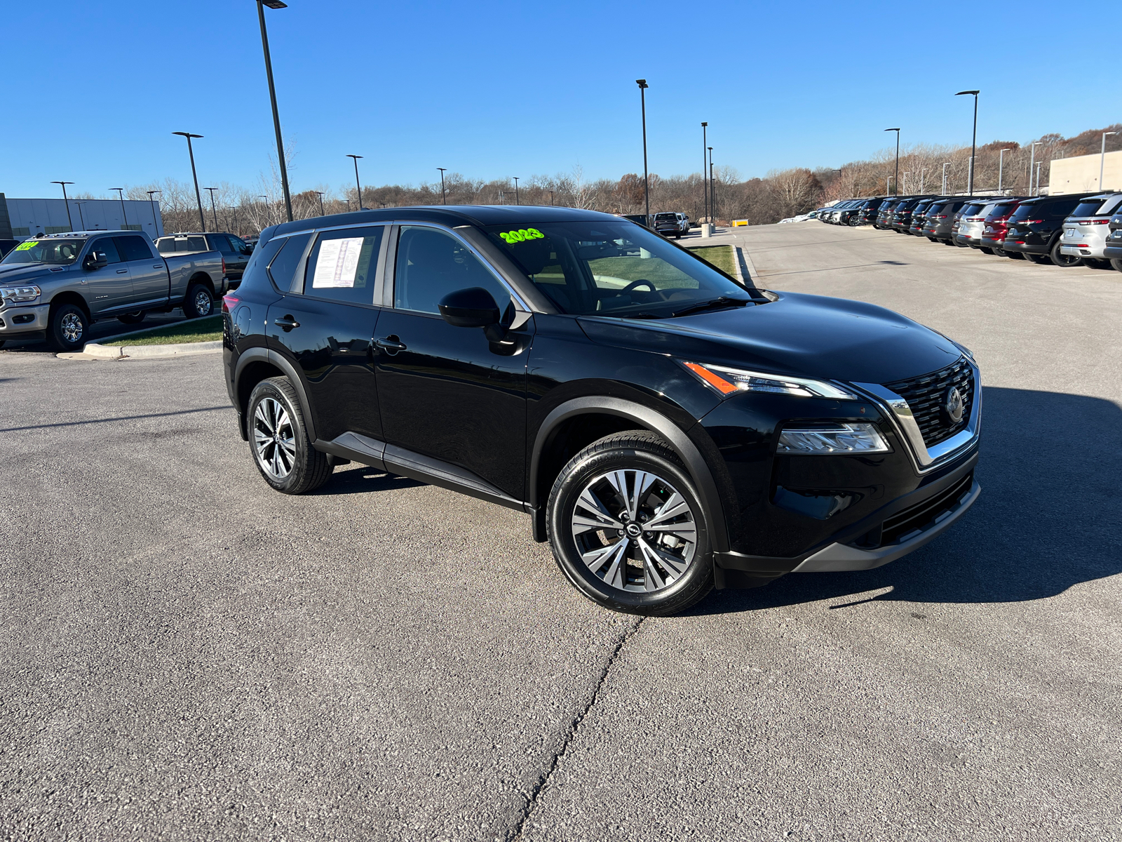 2023 Nissan Rogue SV 1