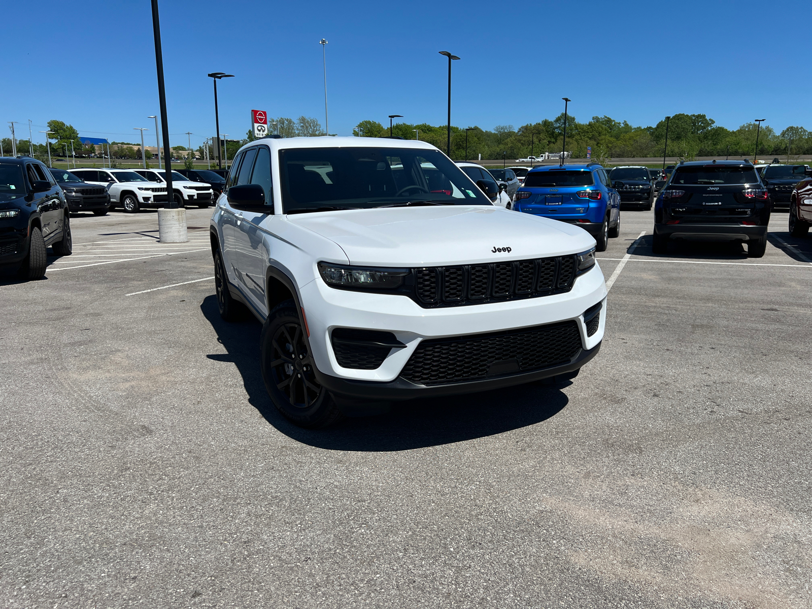 2024 Jeep Grand Cherokee Altitude 2