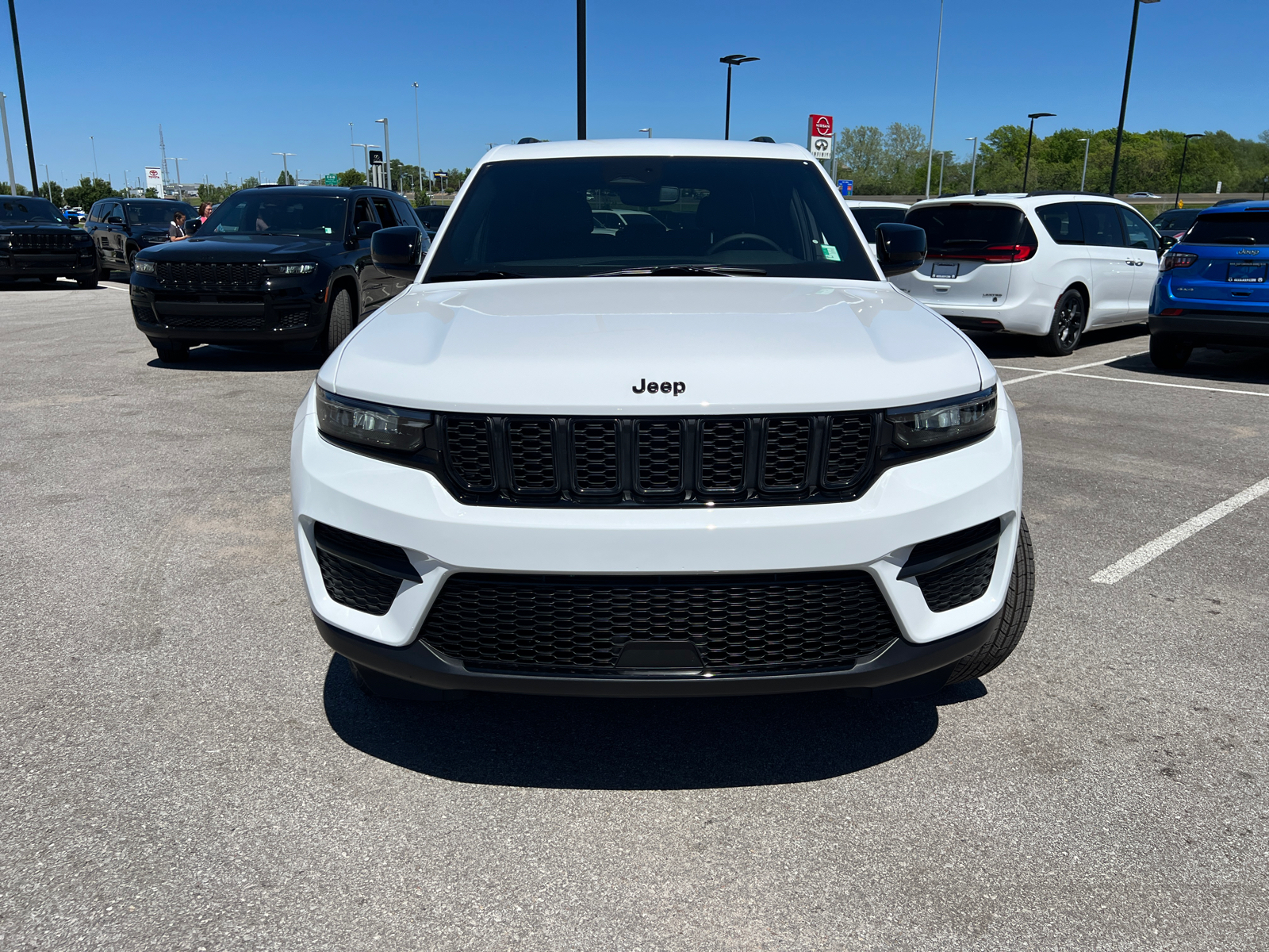 2024 Jeep Grand Cherokee Altitude 3