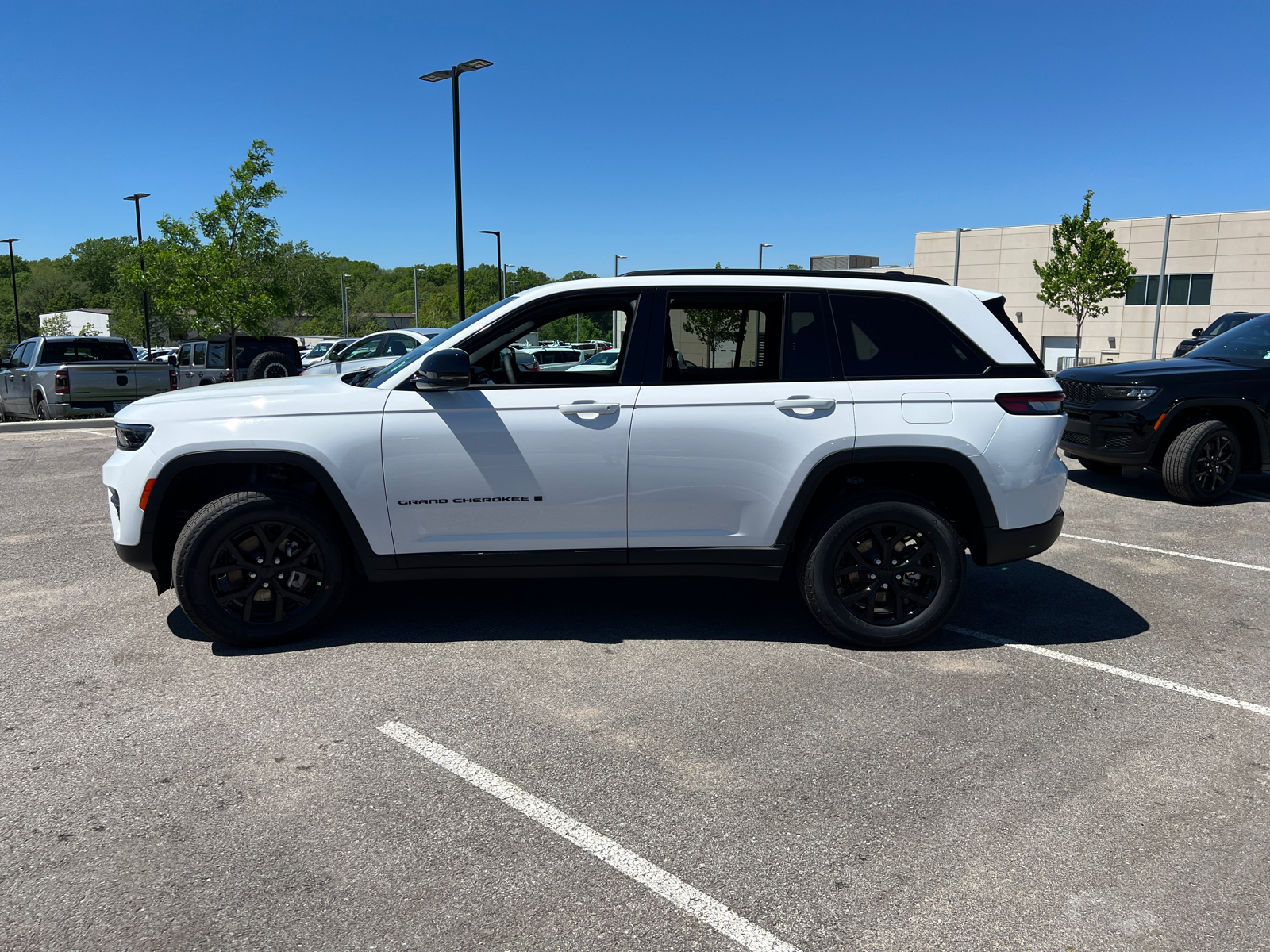 2024 Jeep Grand Cherokee Altitude 5