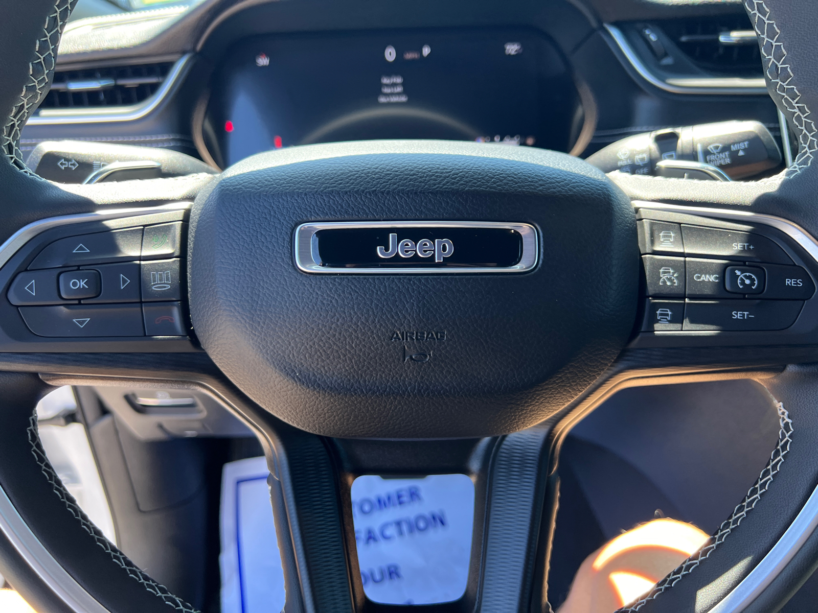 2024 Jeep Grand Cherokee Altitude 23