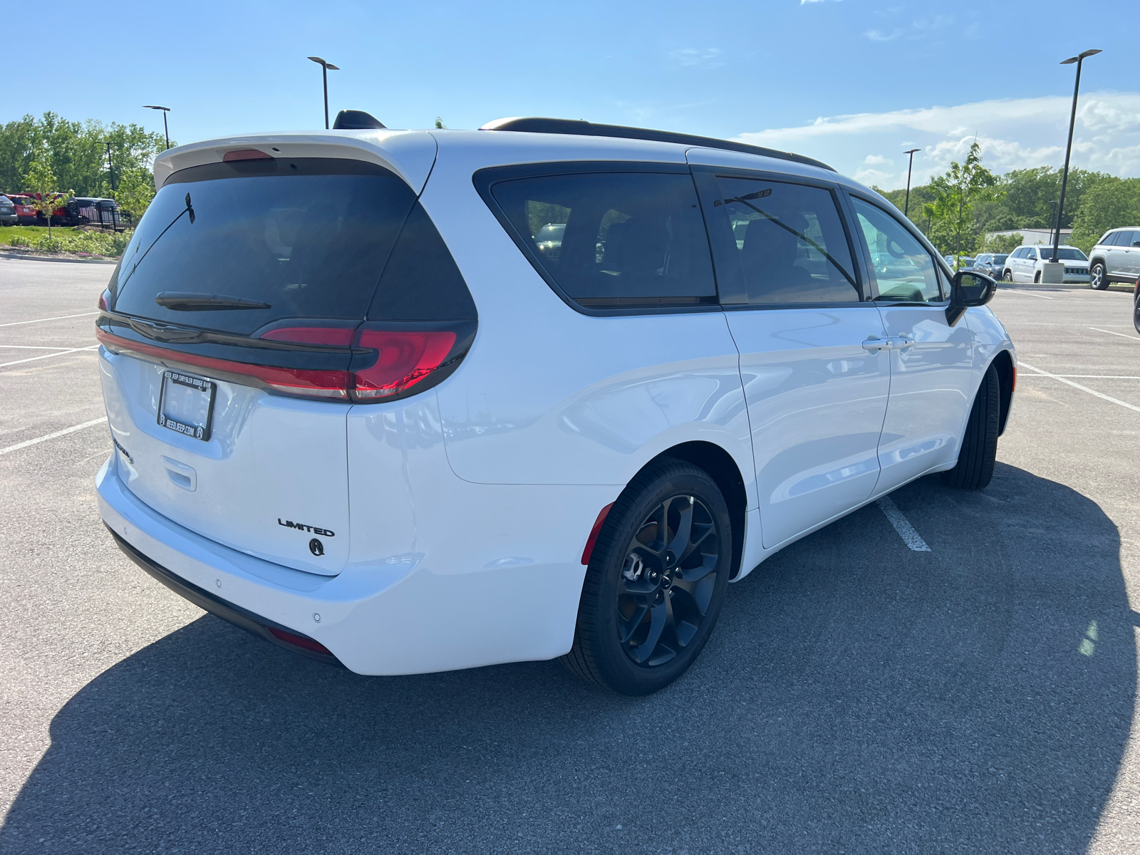 2024 Chrysler Pacifica Limited 9