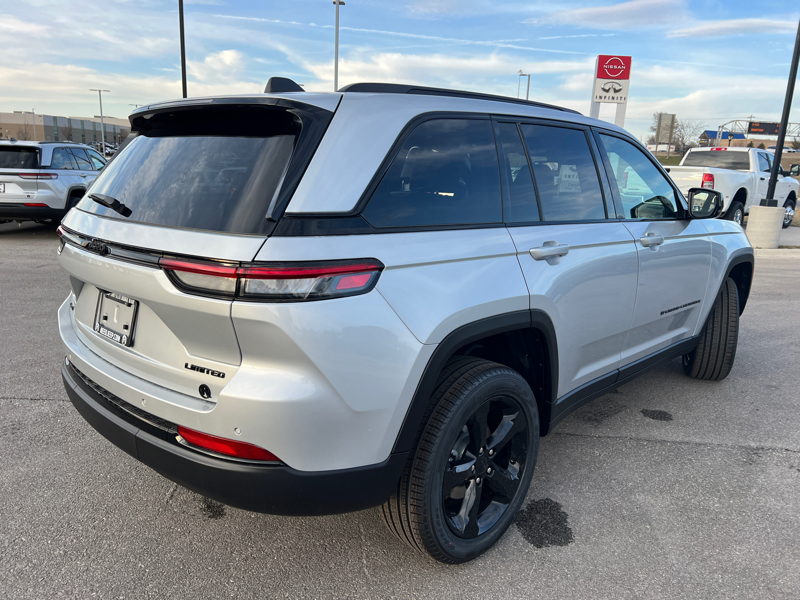 2024 Jeep Grand Cherokee Limited 8