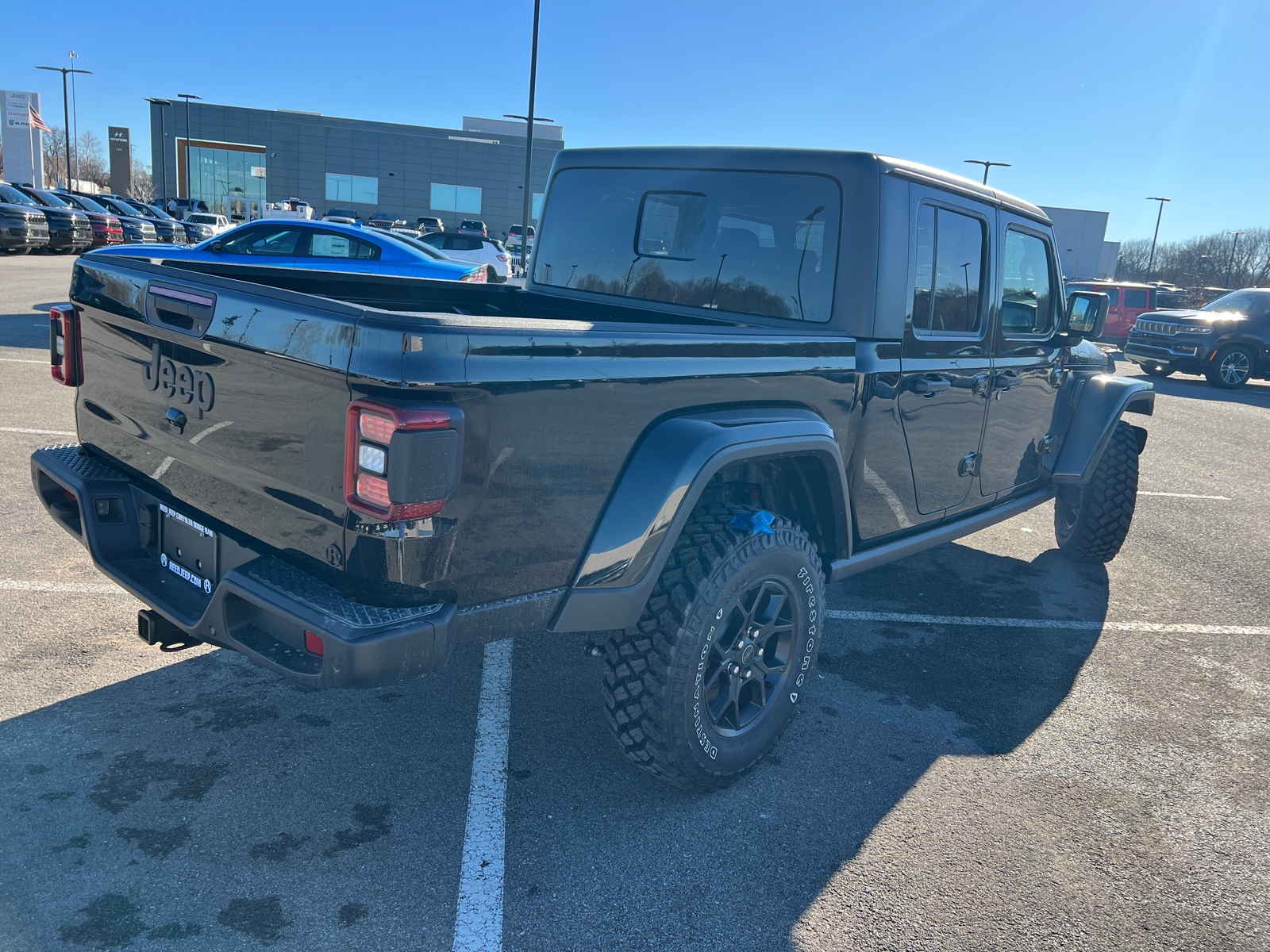 2024 Jeep Gladiator Willys 4x4 8