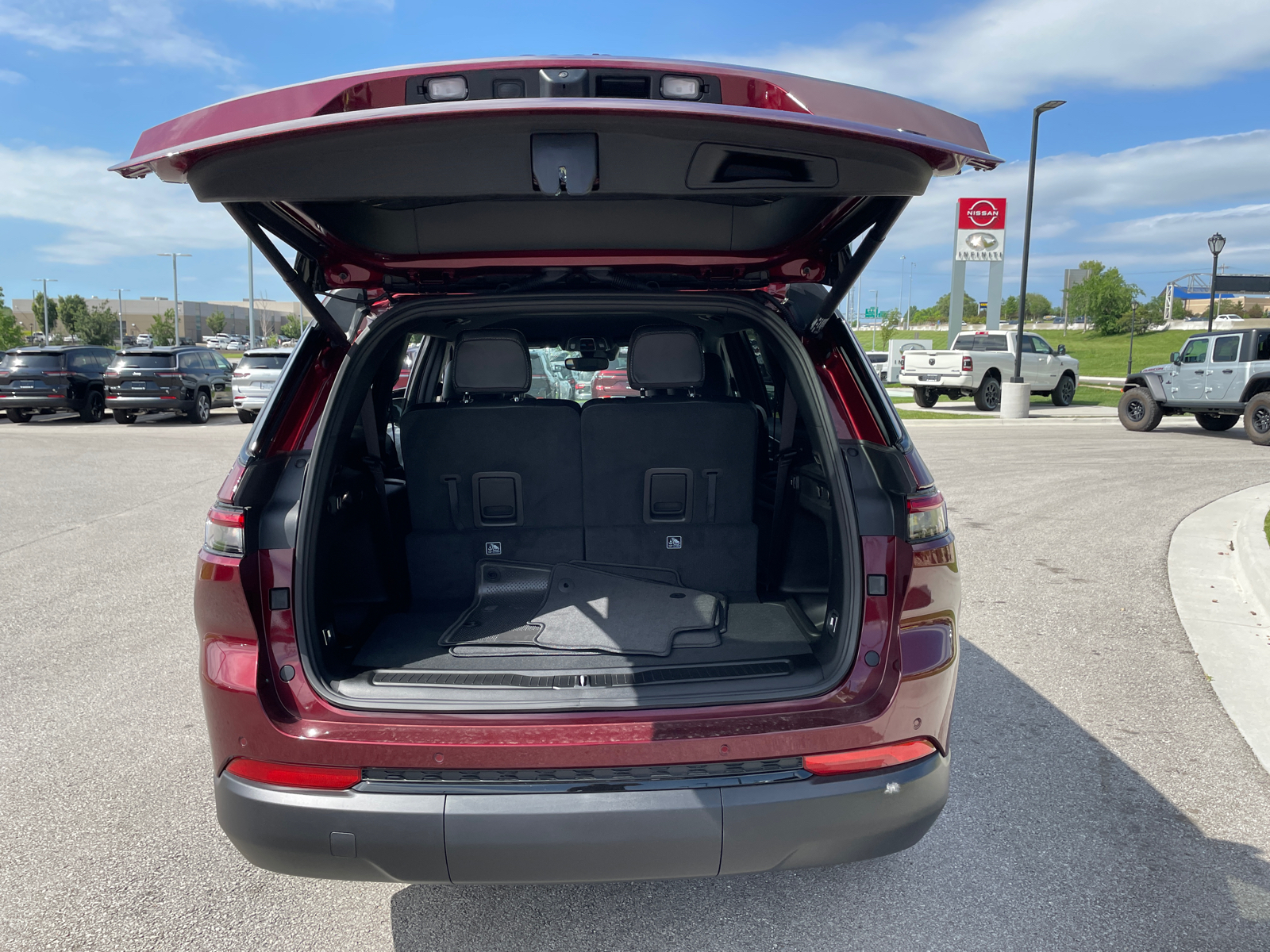 2024 Jeep Grand Cherokee L Limited 10