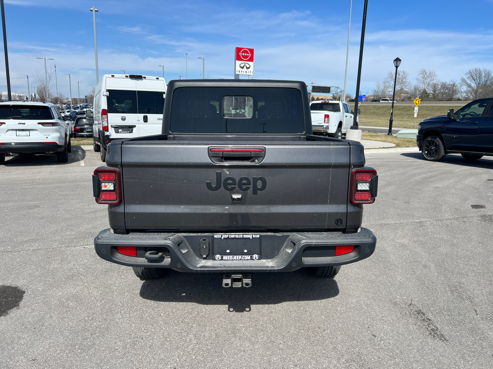 2024 Jeep Gladiator Sport S 4x4 8