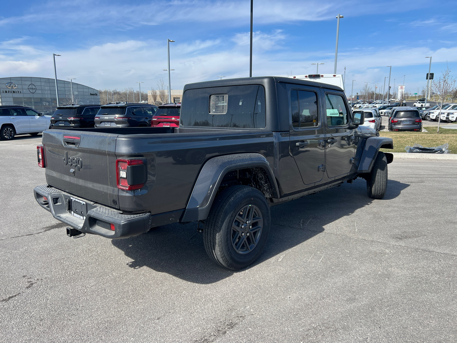 2024 Jeep Gladiator Sport S 4x4 9