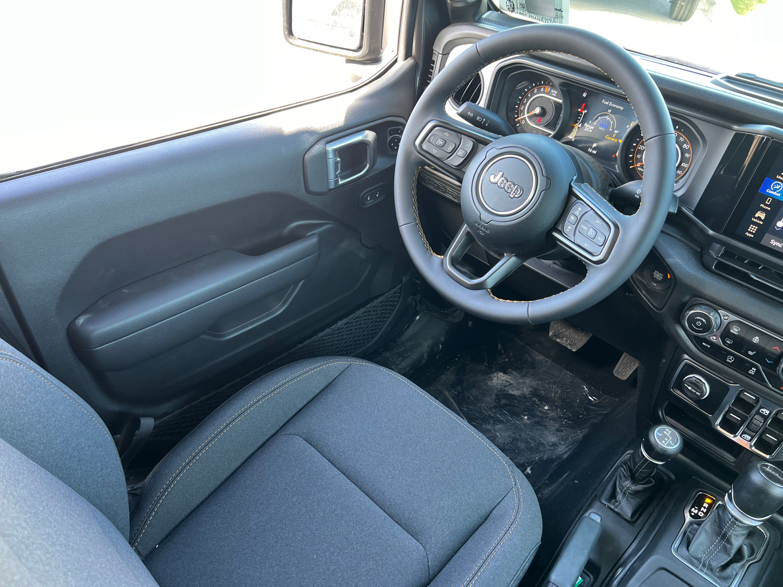 2024 Jeep Gladiator Sport S 4x4 14