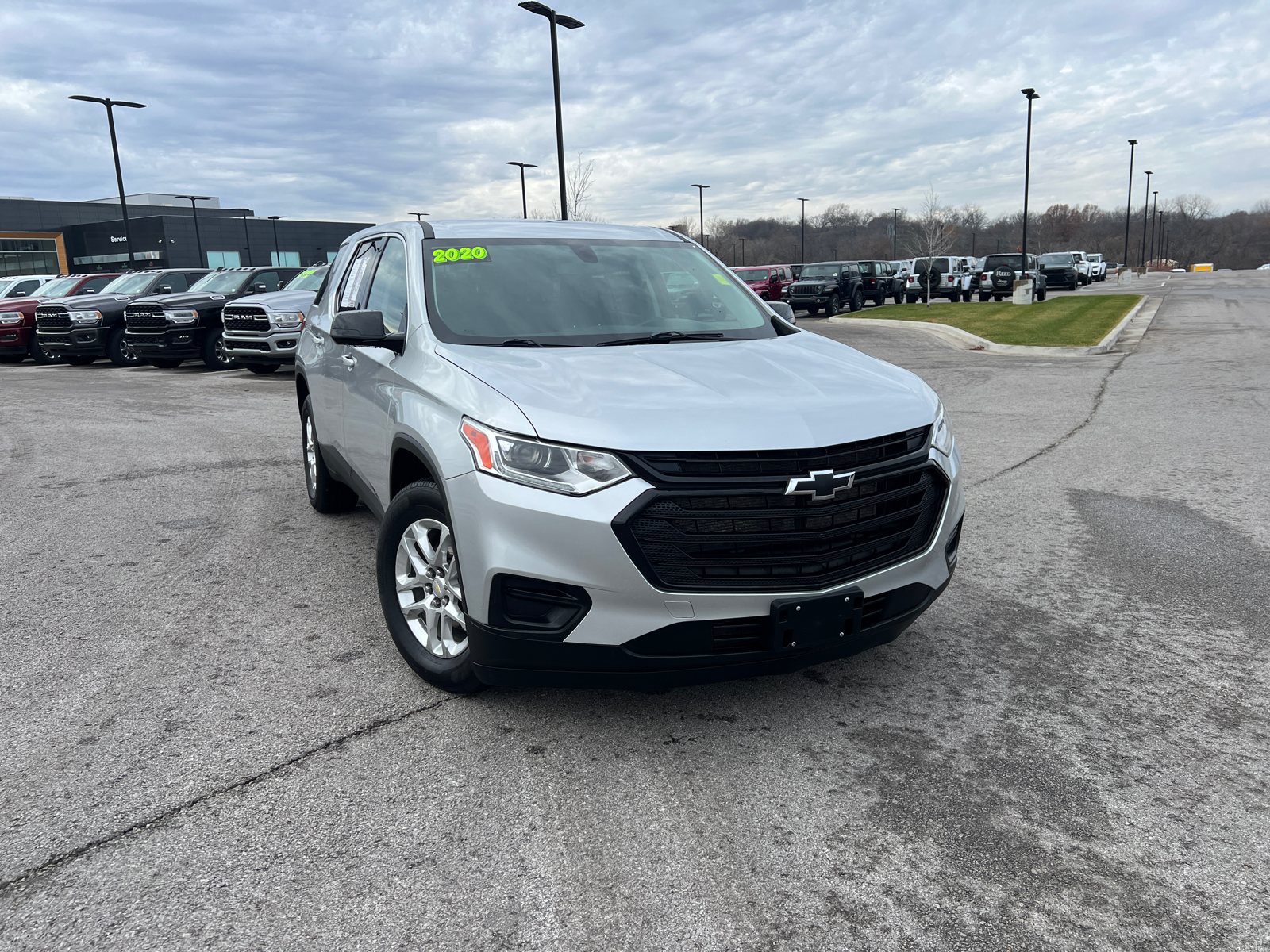 2020 Chevrolet Traverse LS 2