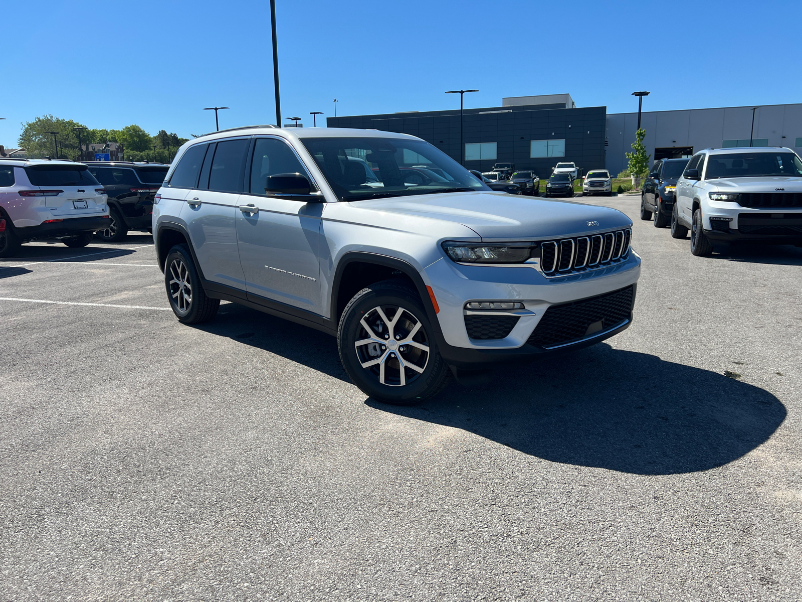 2024 Jeep Grand Cherokee Limited 1