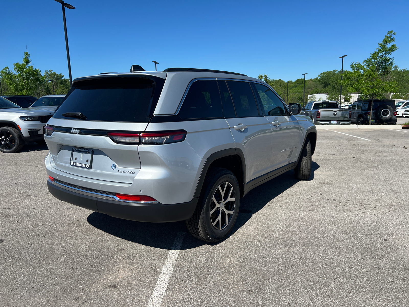 2024 Jeep Grand Cherokee Limited 9