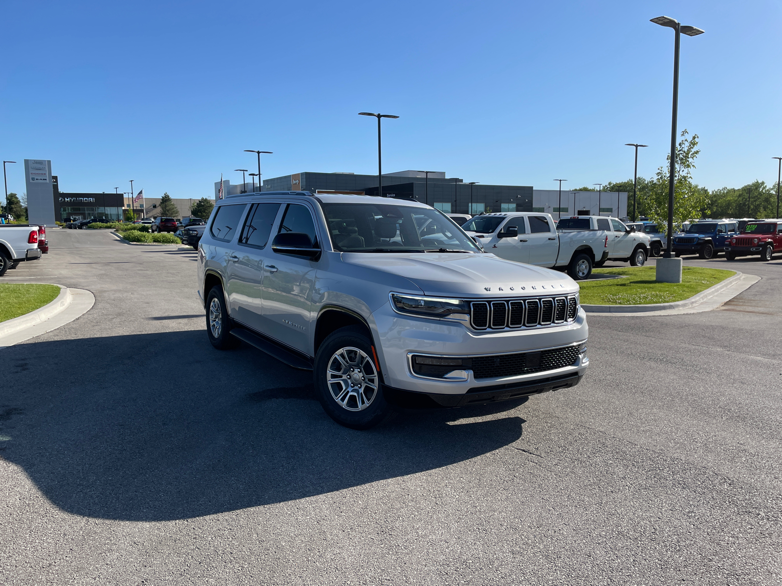 2024 Jeep Wagoneer L  1