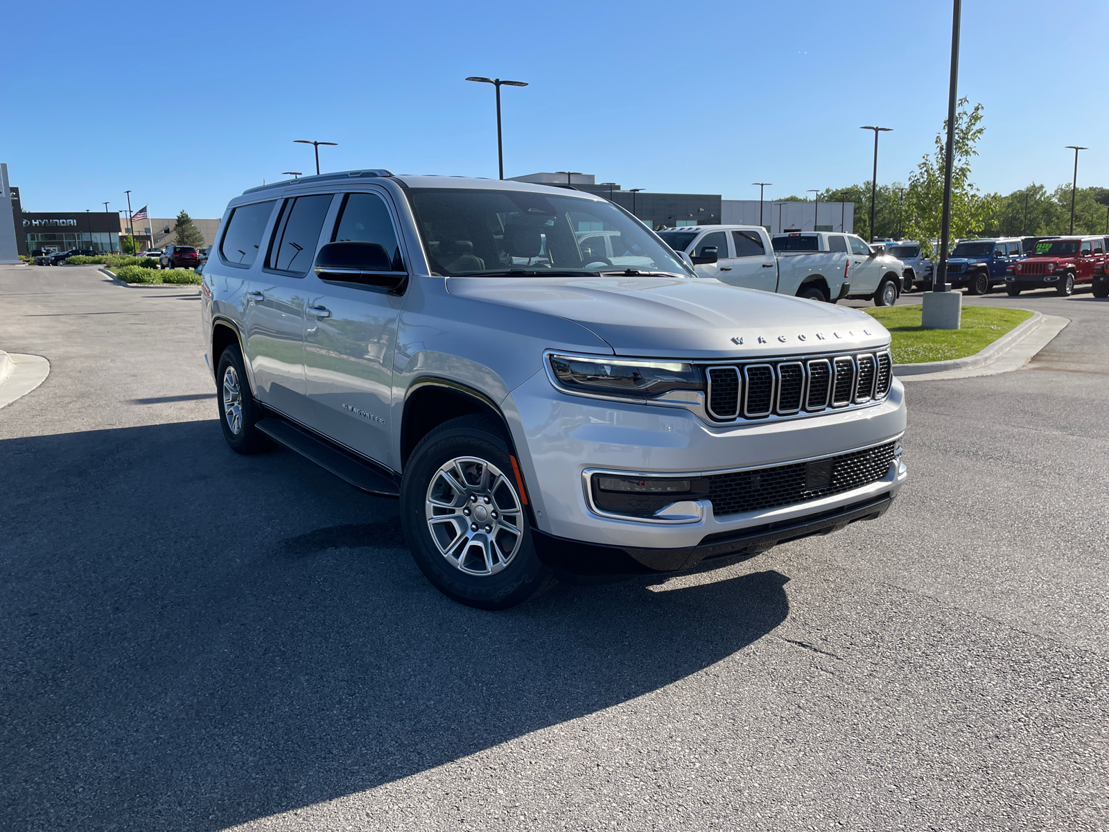 2024 Jeep Wagoneer L  2