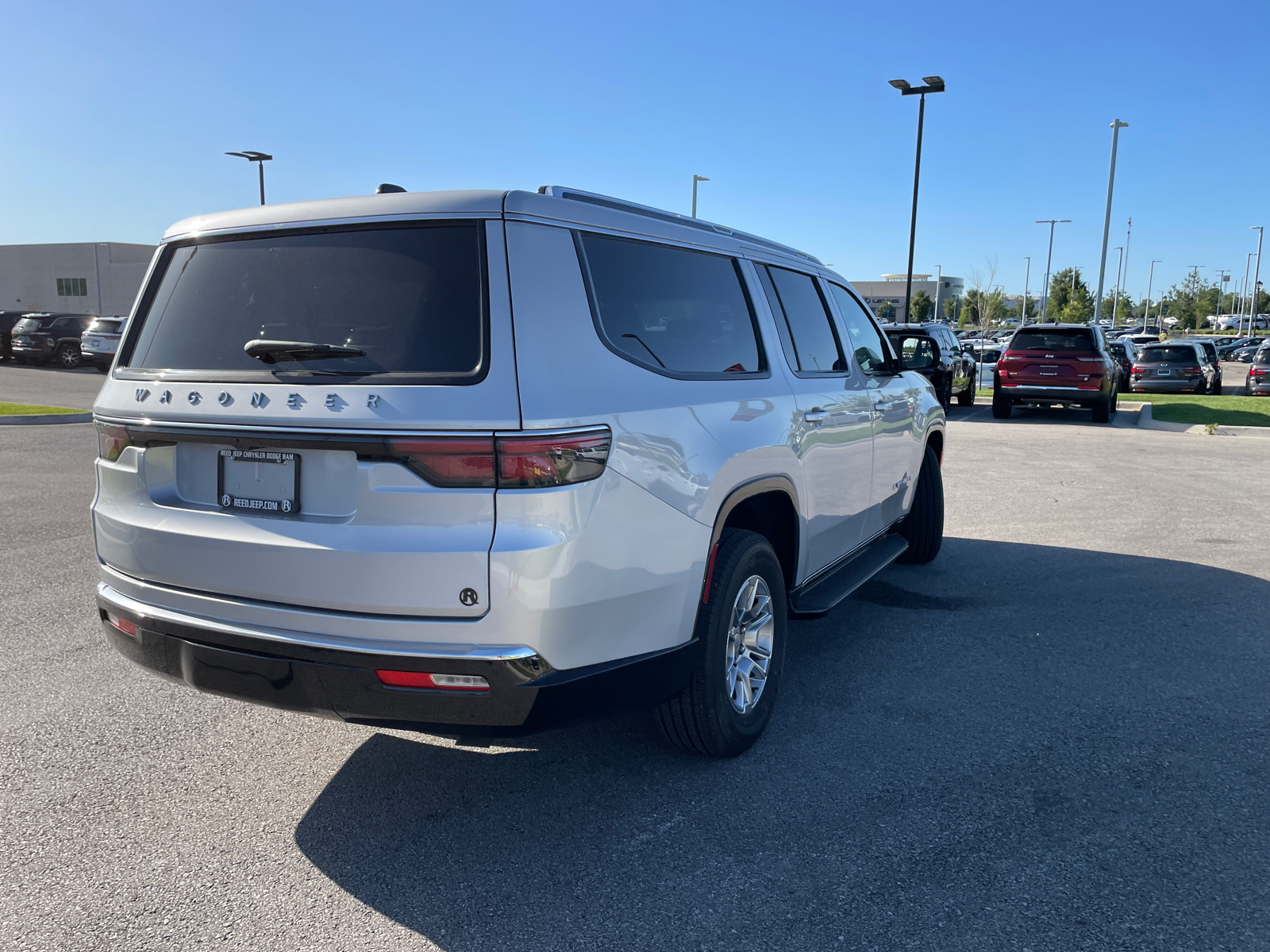 2024 Jeep Wagoneer L  9