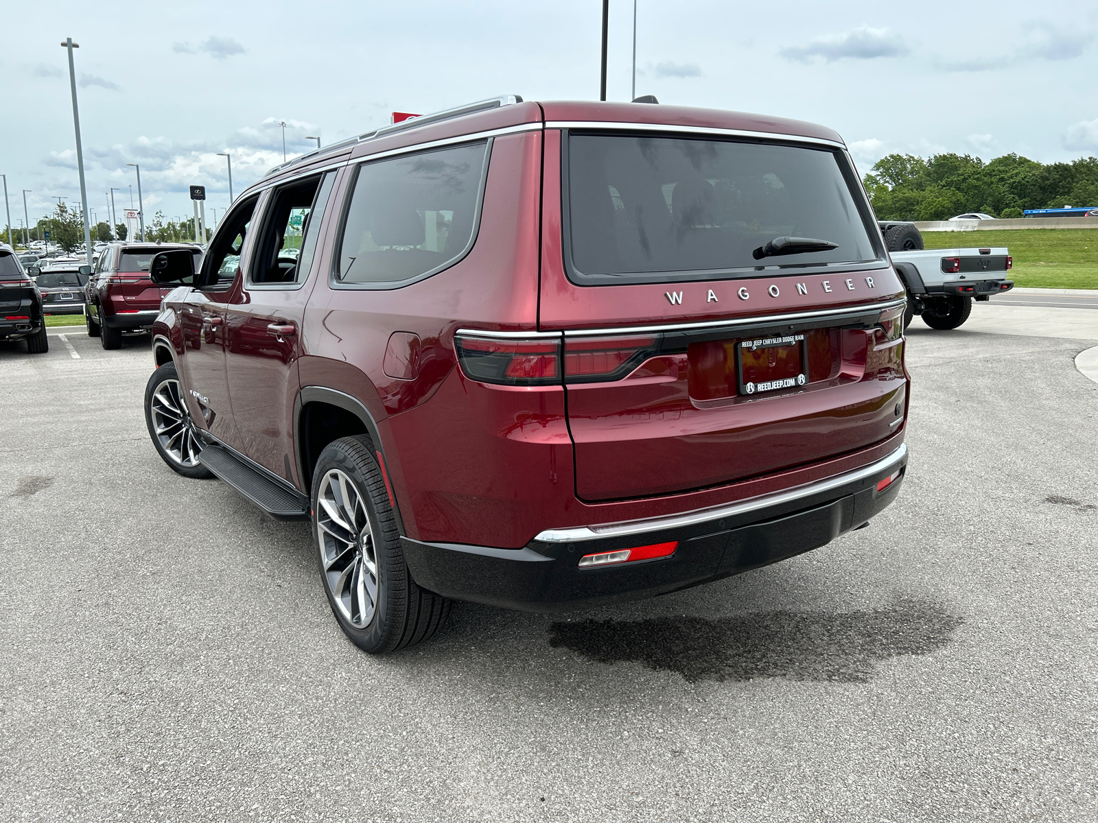 2024 Jeep Wagoneer Series II 7