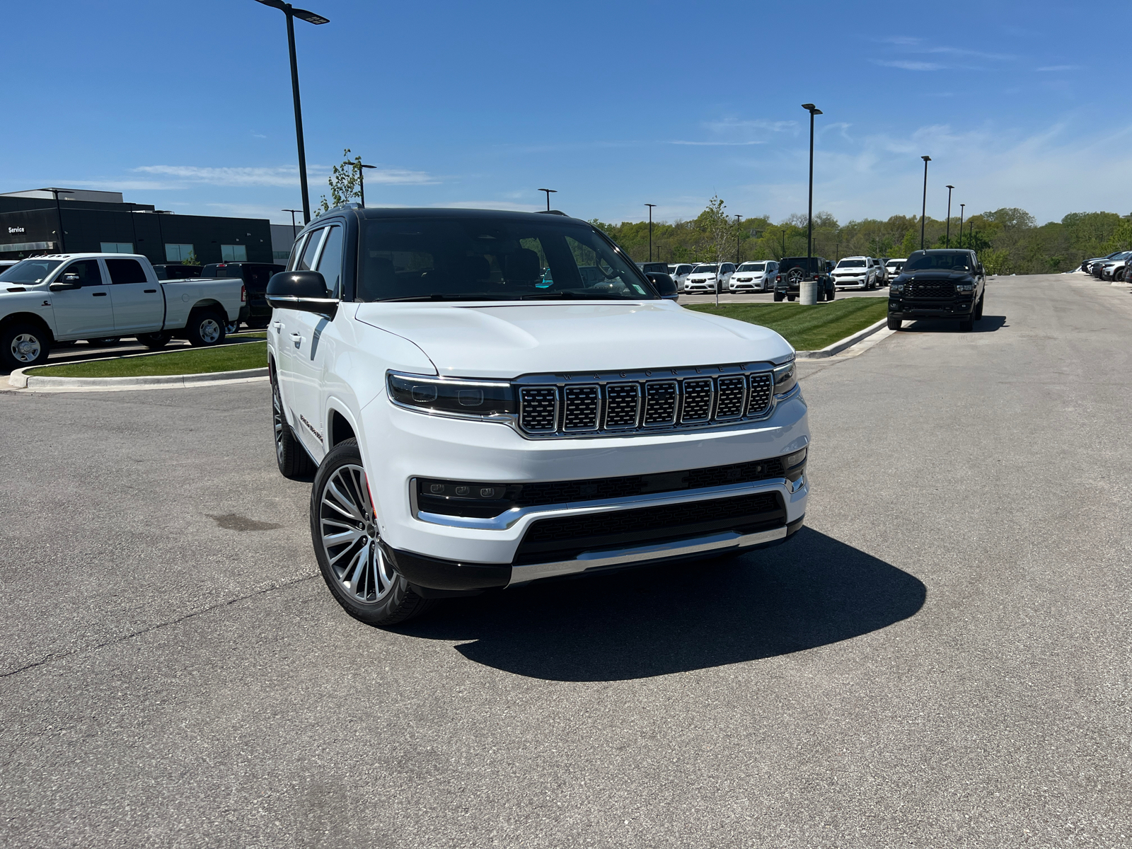 2024 Jeep Grand Wagoneer Series III 2