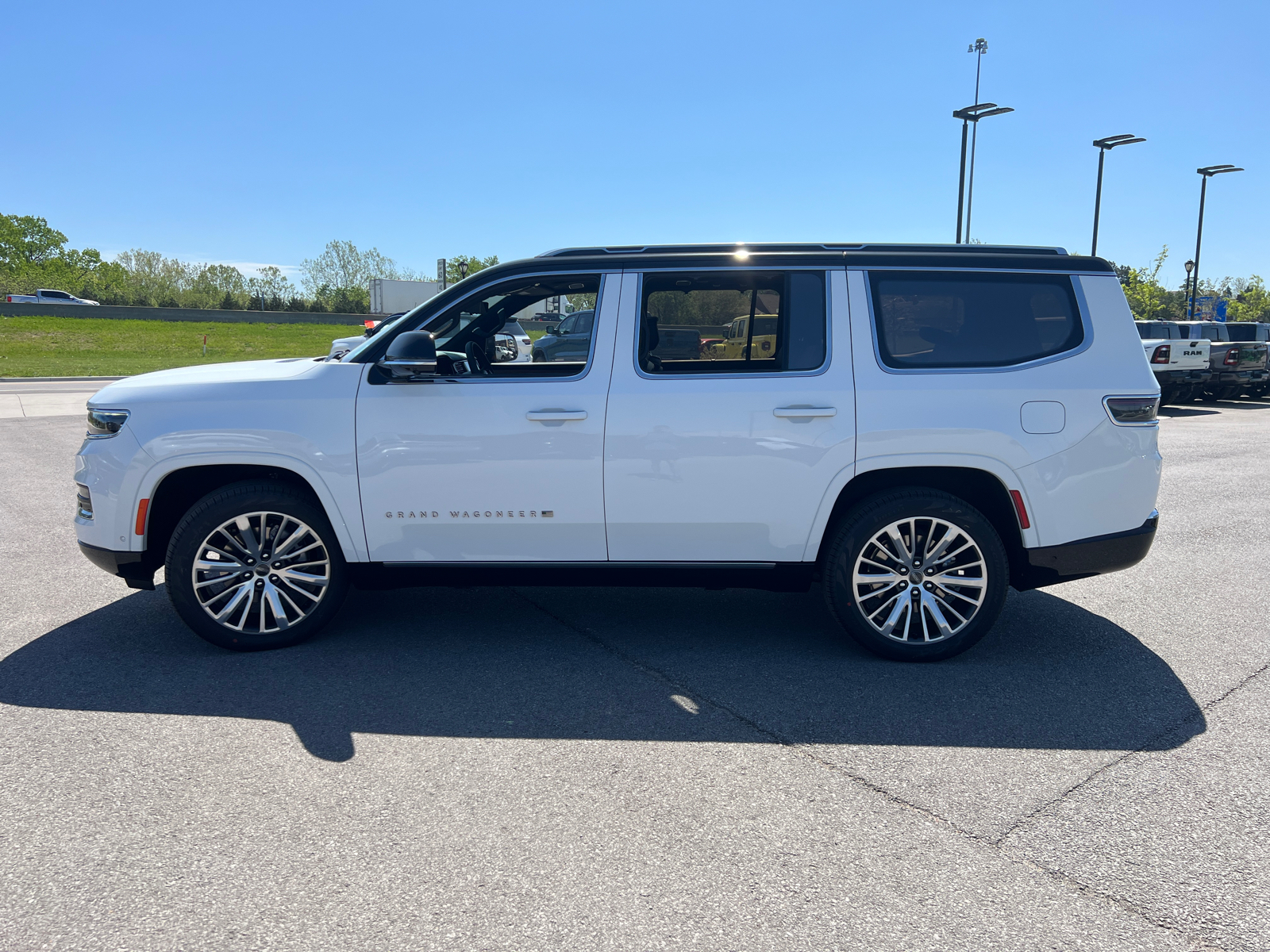 2024 Jeep Grand Wagoneer Series III 5