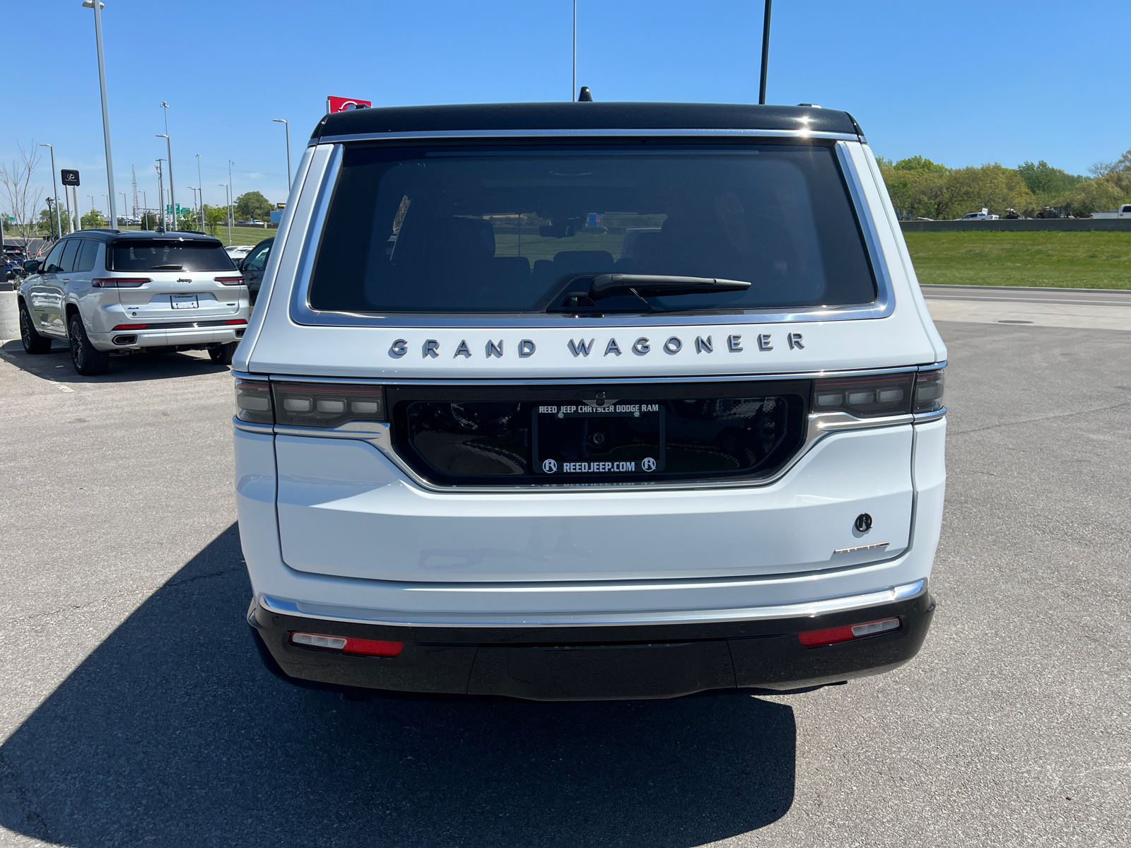 2024 Jeep Grand Wagoneer Series III 8