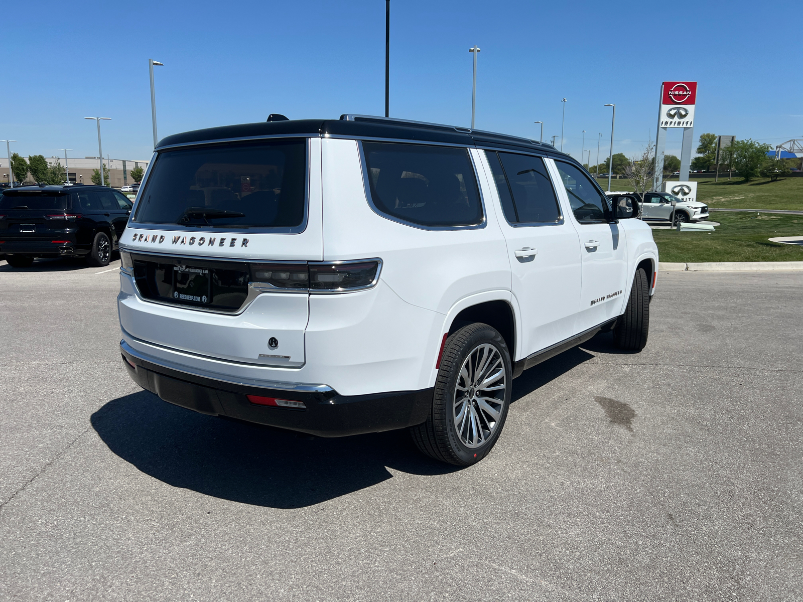 2024 Jeep Grand Wagoneer Series III 9