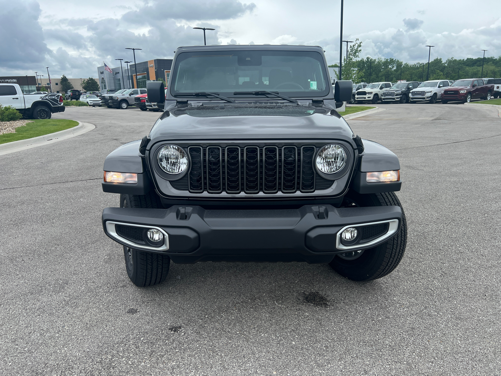 2024 Jeep Gladiator Sport S 4x4 3