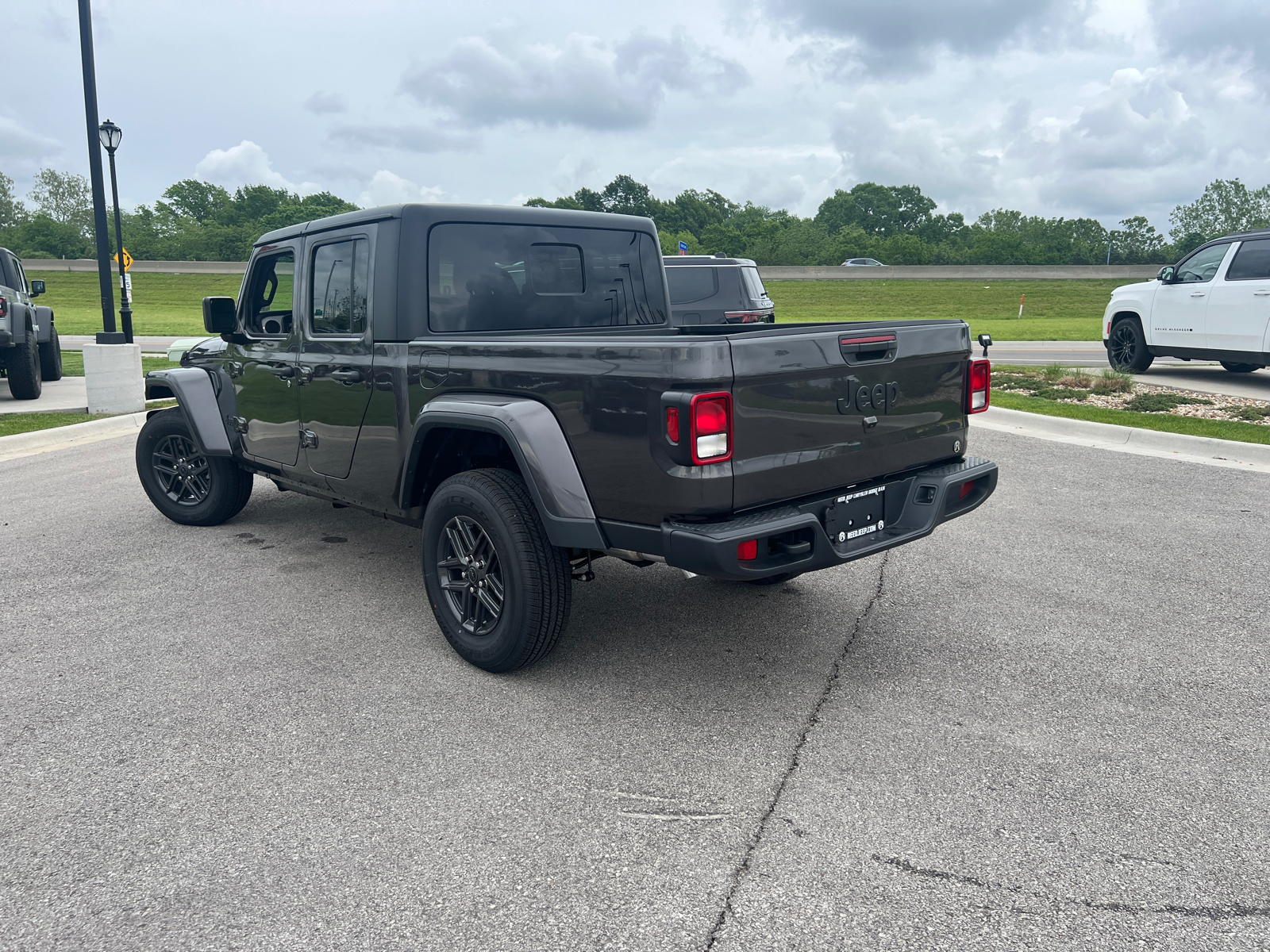 2024 Jeep Gladiator Sport S 4x4 7