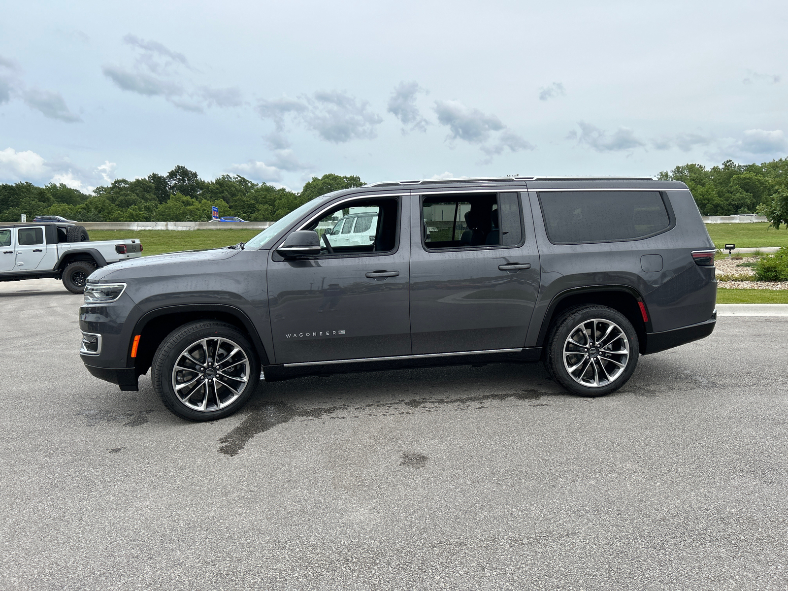 2024 Jeep Wagoneer L Series III 5