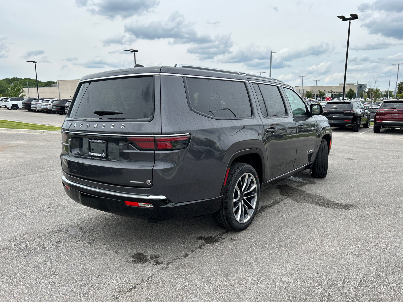 2024 Jeep Wagoneer L Series III 9