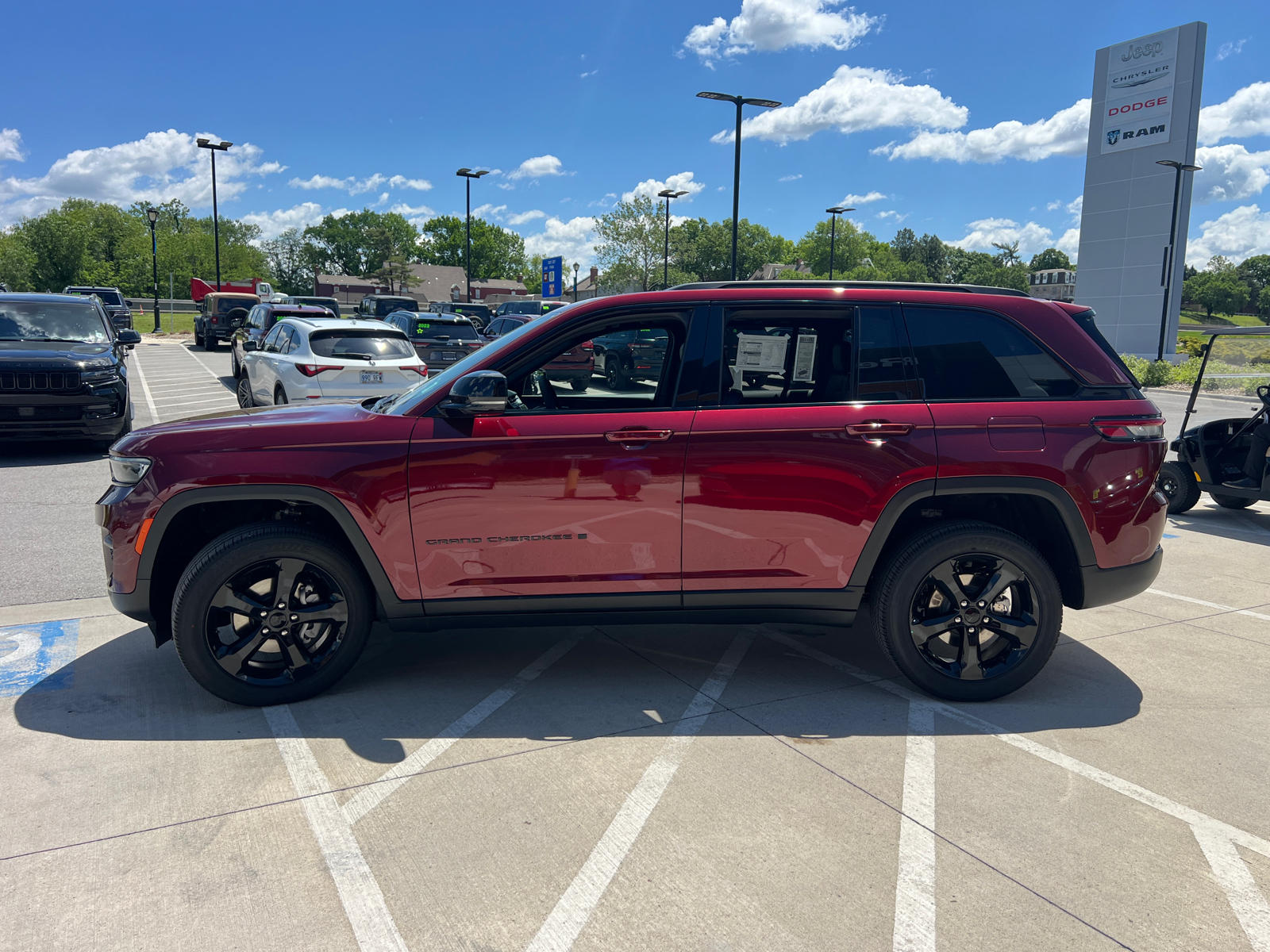 2024 Jeep Grand Cherokee Altitude X 5