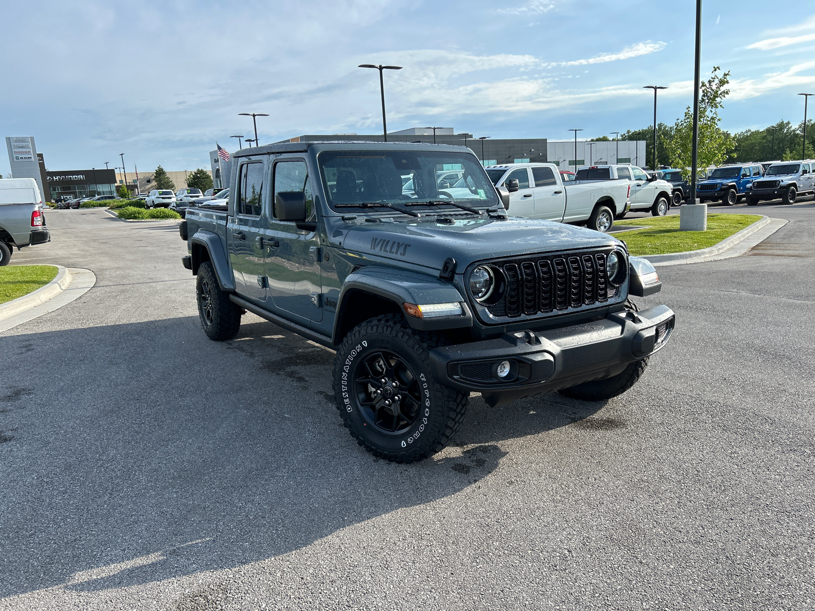 2024 Jeep Gladiator Willys 4x4 2