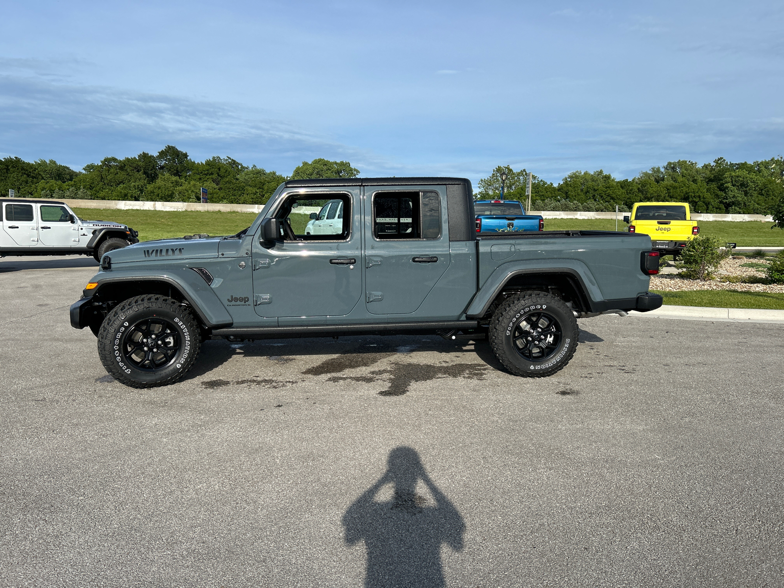 2024 Jeep Gladiator Willys 4x4 5