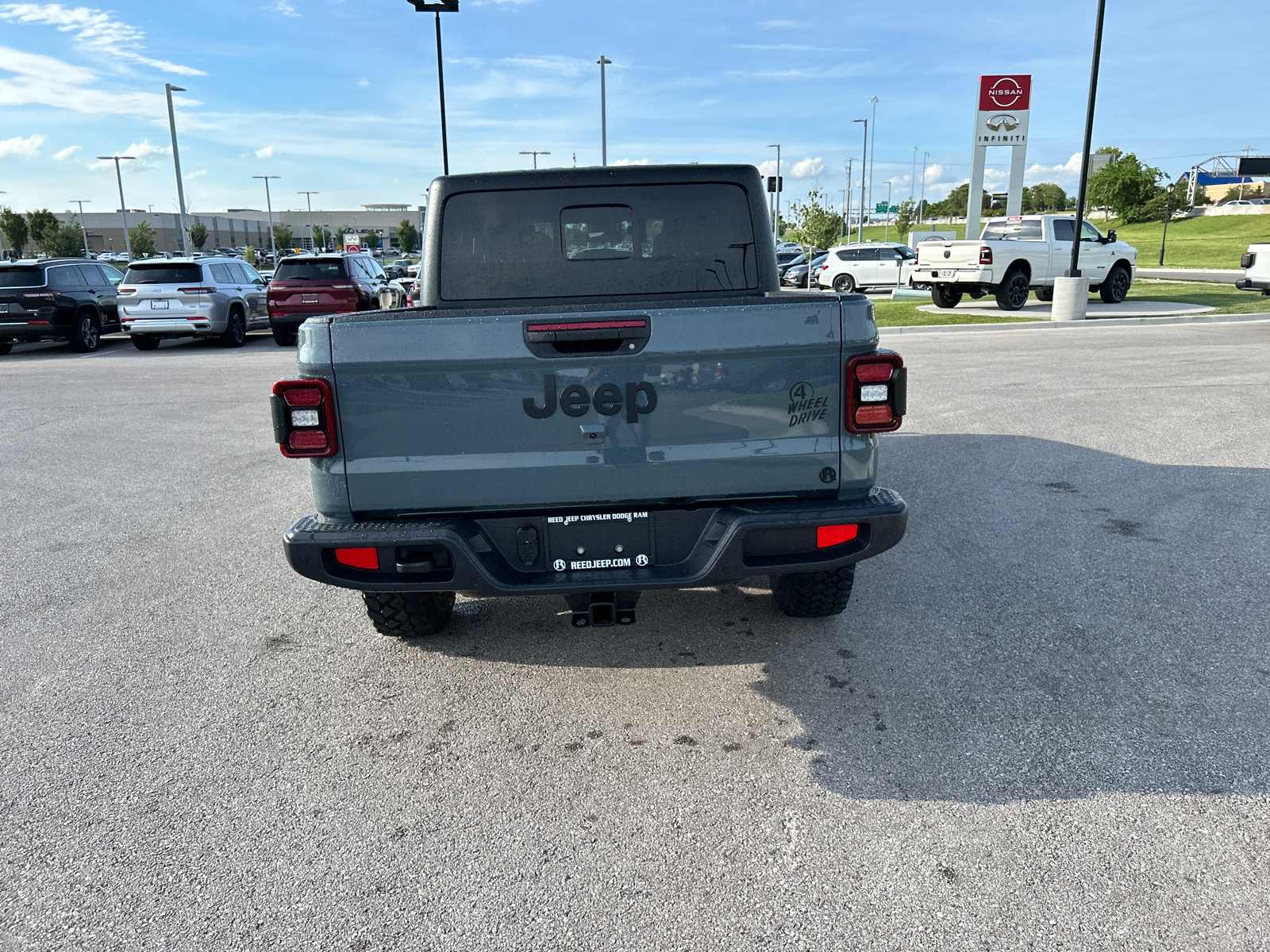 2024 Jeep Gladiator Willys 4x4 8