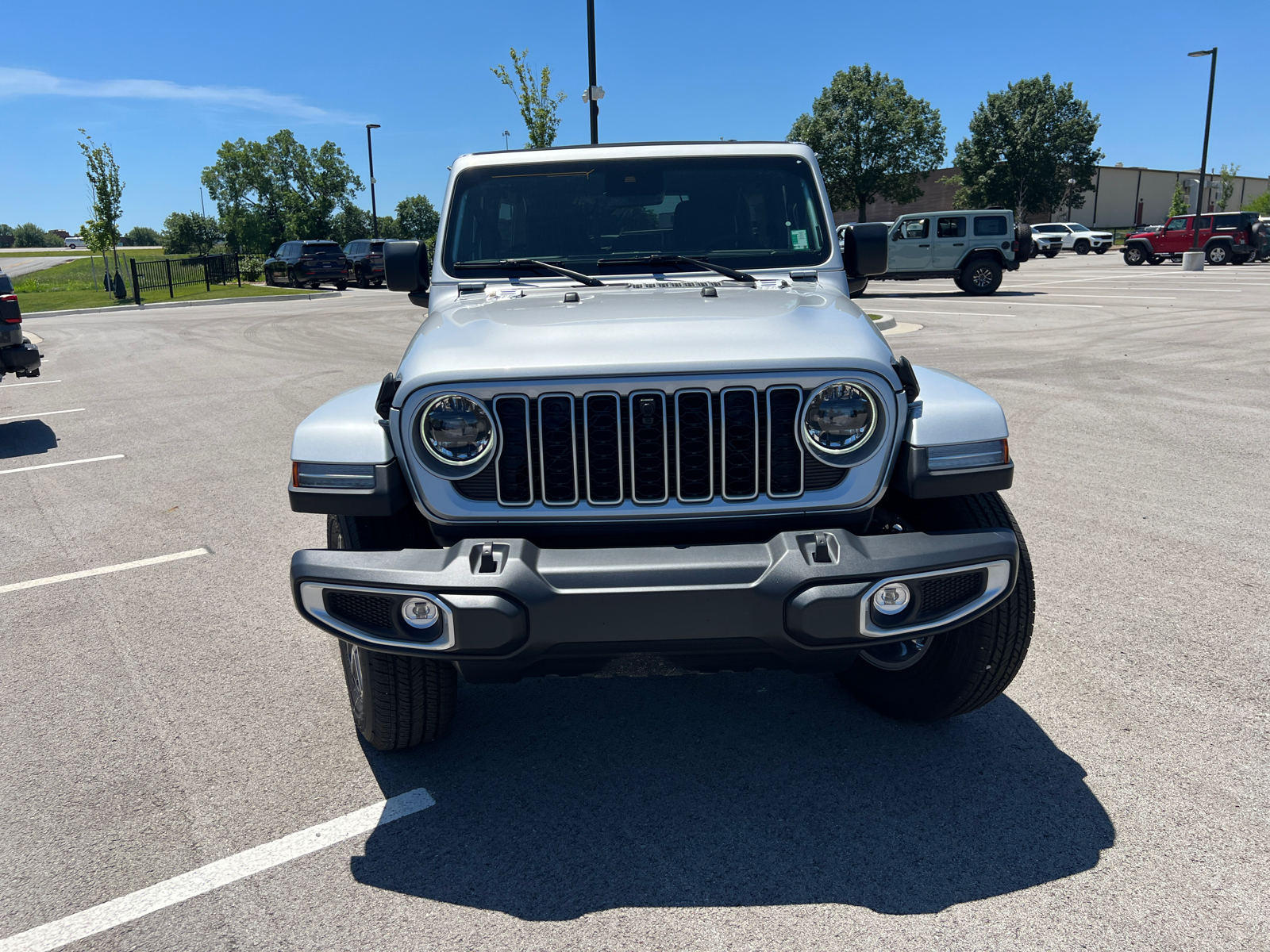 2024 Jeep Wrangler Sahara 3