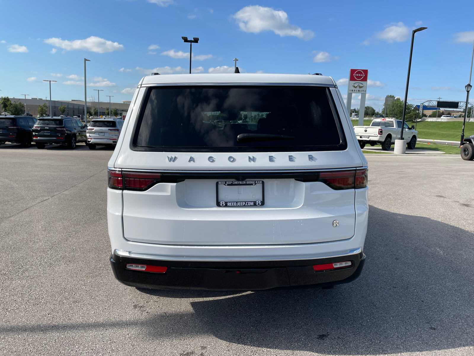 2024 Jeep Wagoneer  8