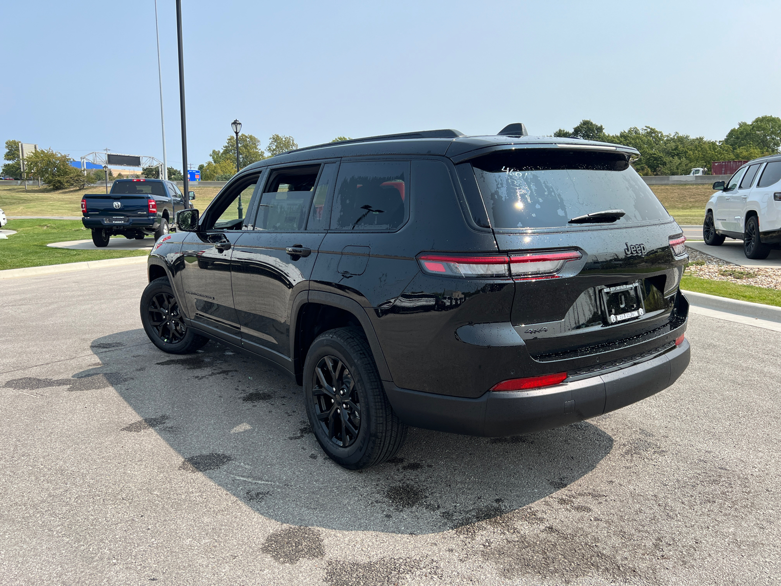 2024 Jeep Grand Cherokee L Altitude 7