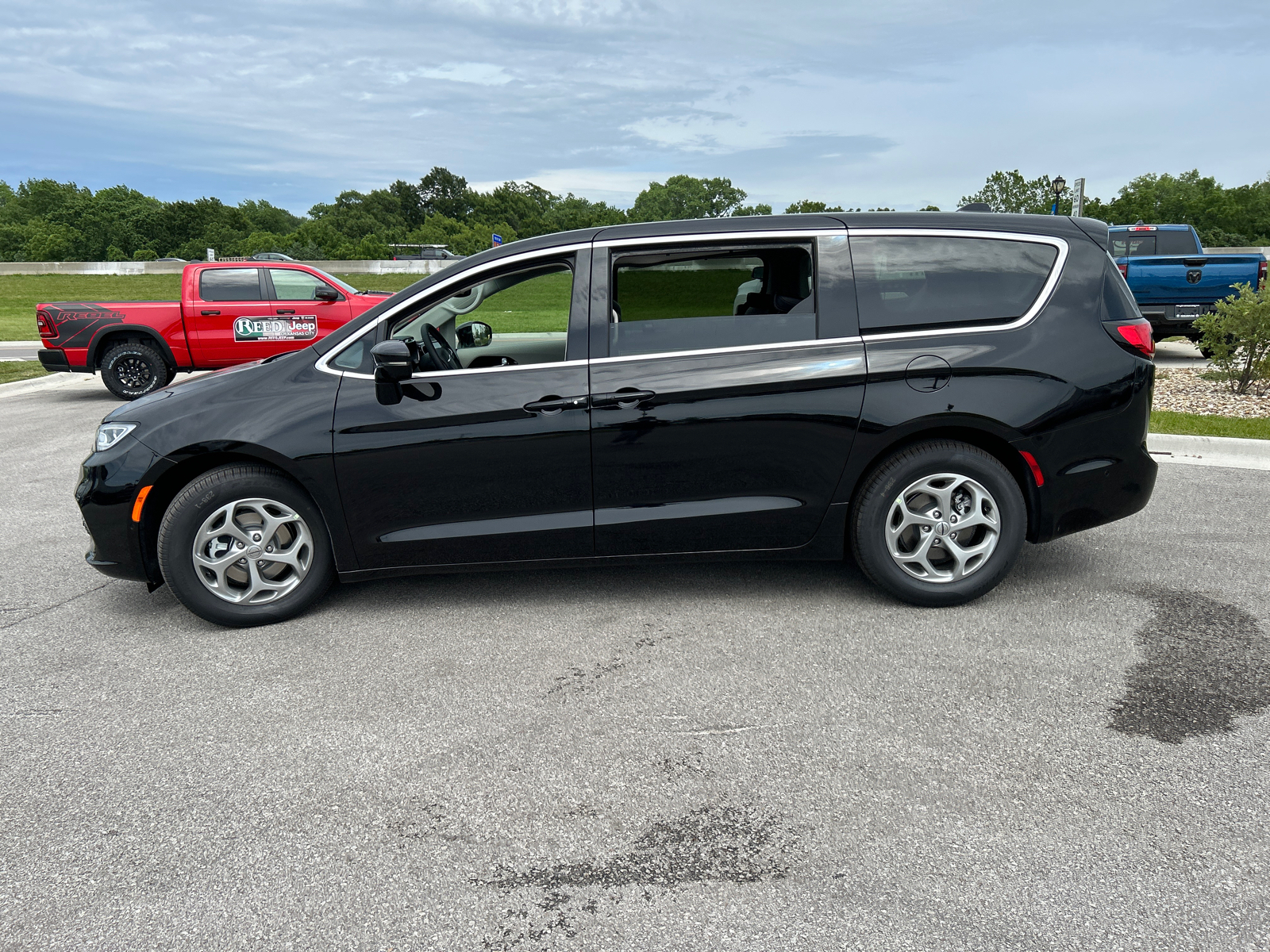 2024 Chrysler Pacifica Limited 5