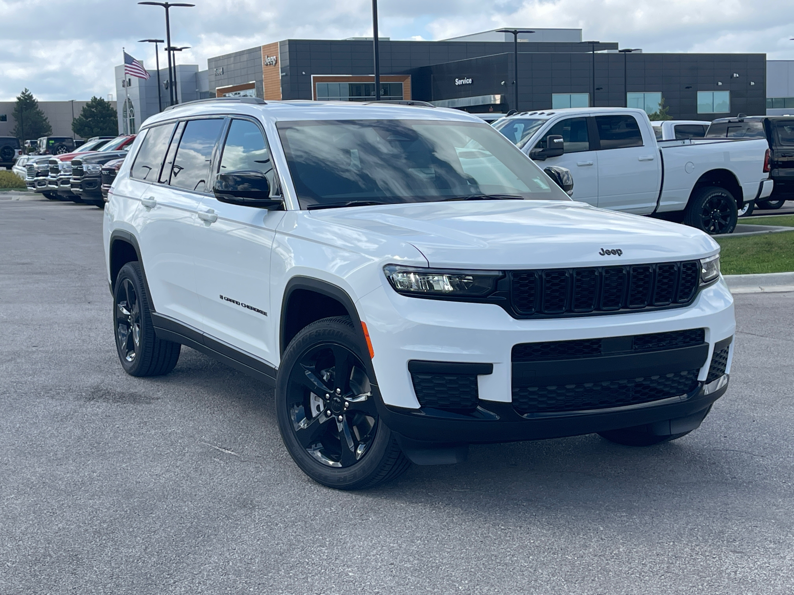 2024 Jeep Grand Cherokee L Altitude X 2