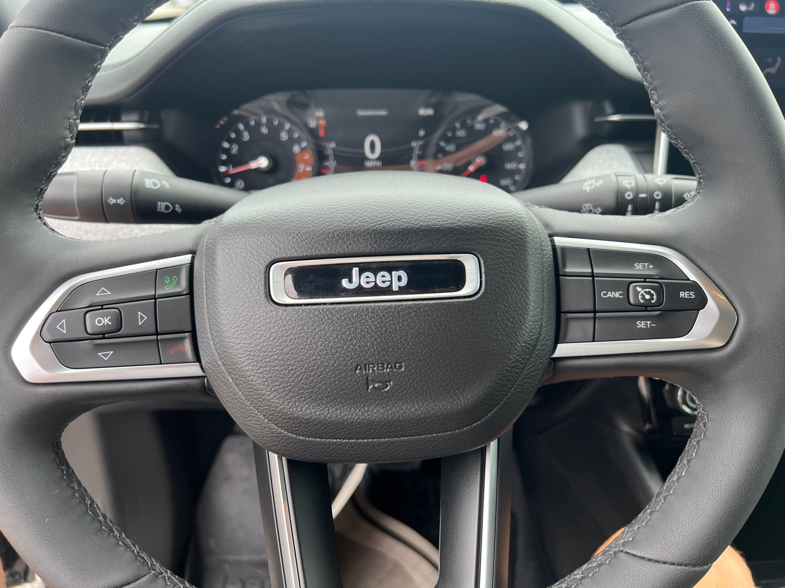 2023 Jeep Compass Latitude Lux 23